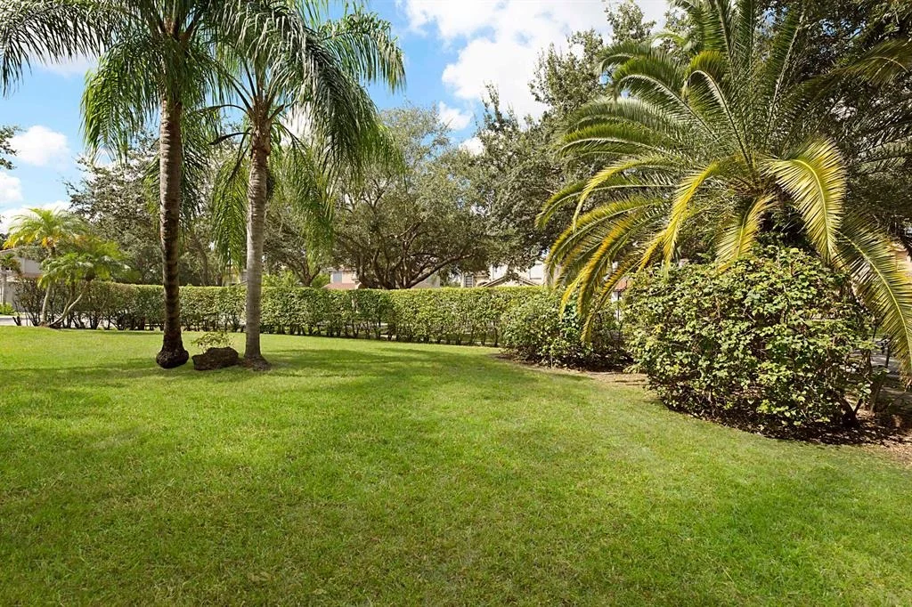 Photo of 5810 NW 60 Place