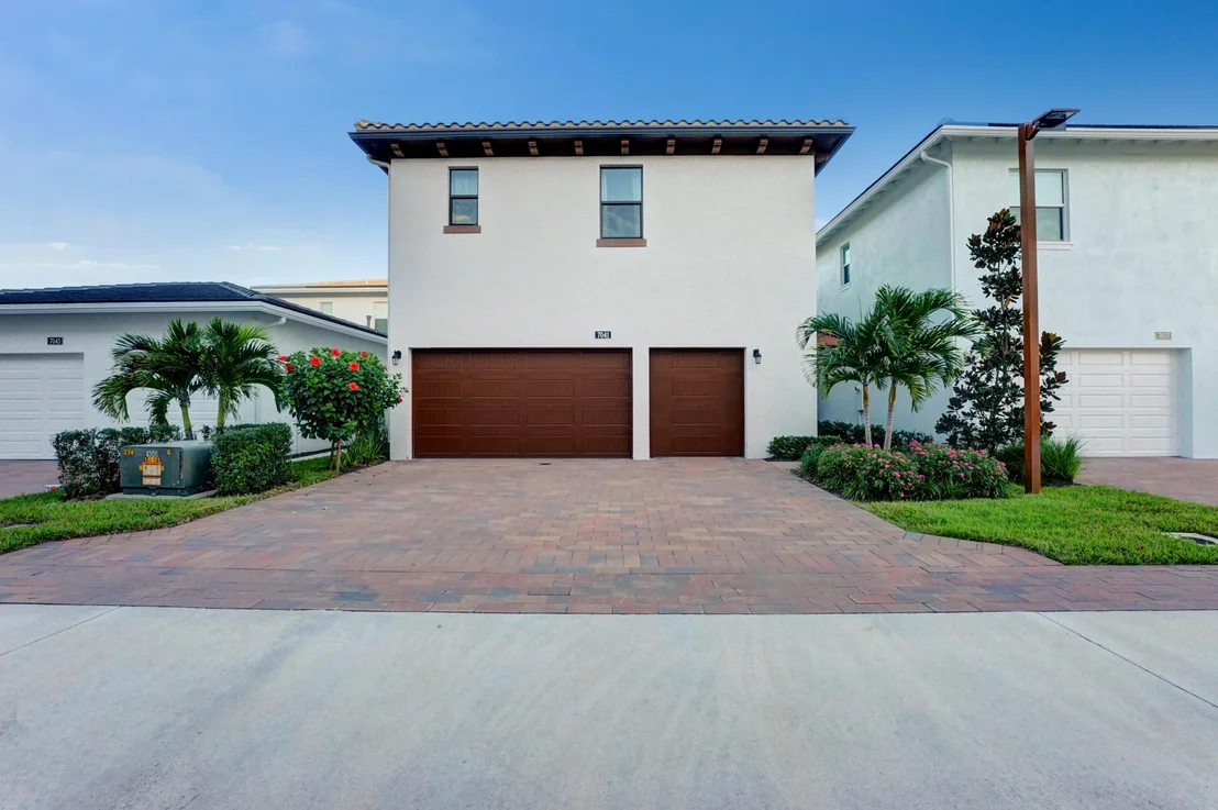 Photo of 7041 Edison Place