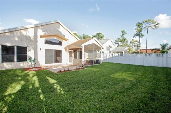 Photo of 1169 Aviary Road