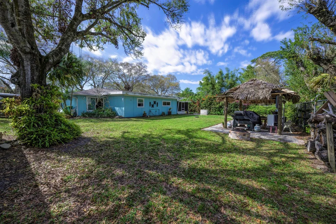 Photo of 7910 James Road