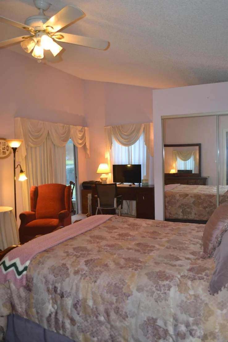 Photo of 4699 Lakeside Circle