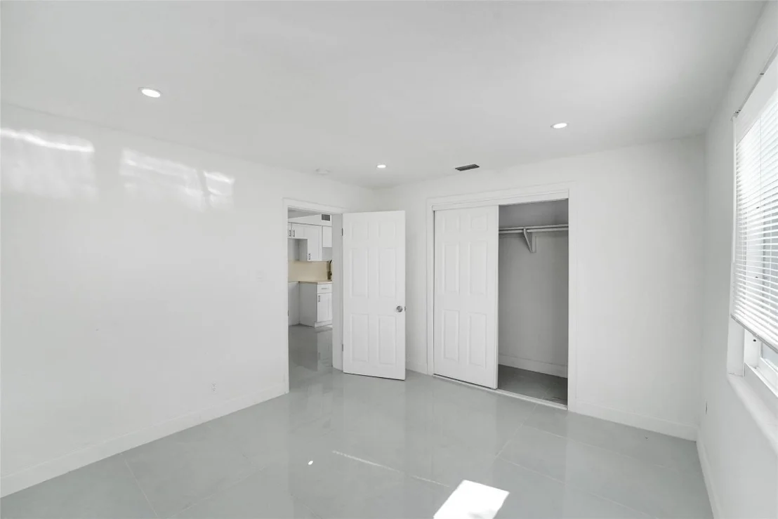 Photo of 2396 Service Road