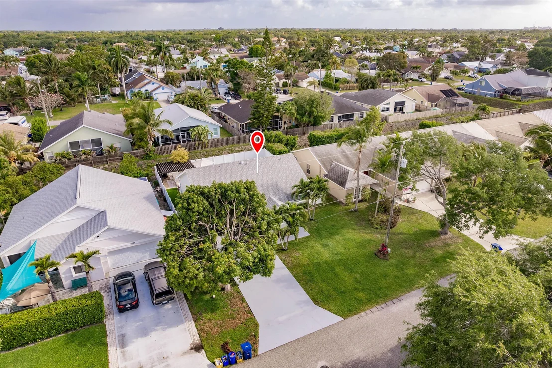 Photo of 6319 Garrett Street