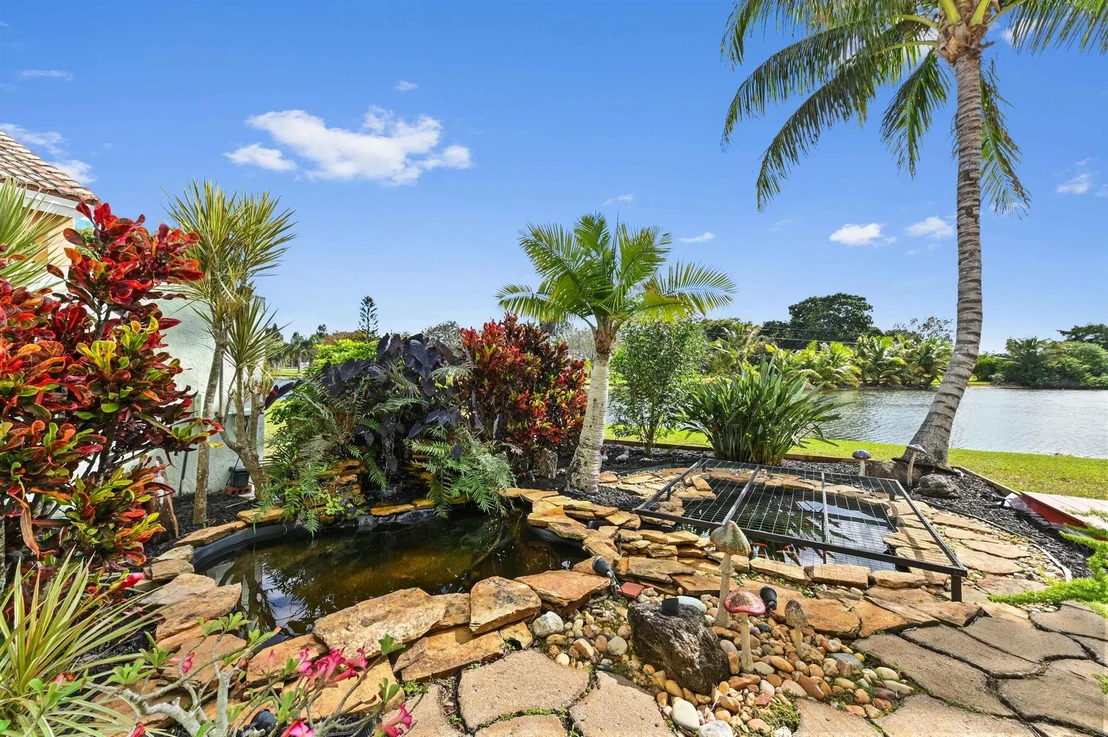 Photo of 9520 Lago Drive