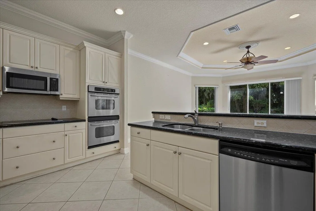 Photo of 9165 Pineville Drive
