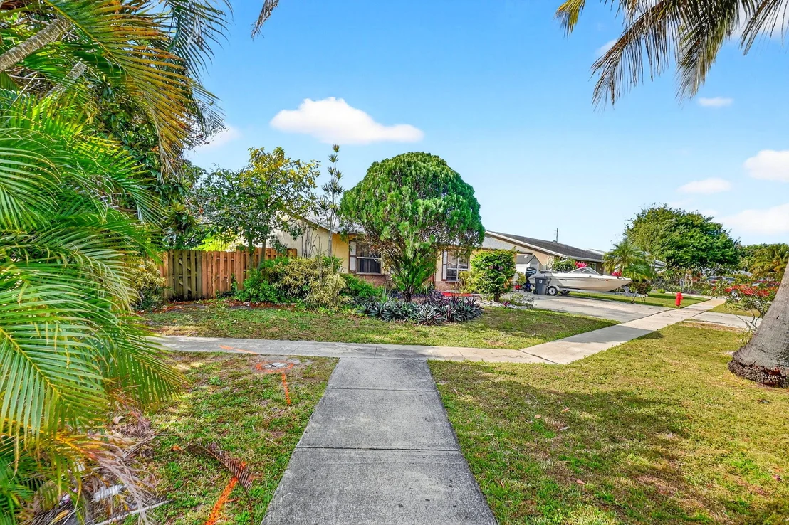 Photo of 4875 Poseidon Place