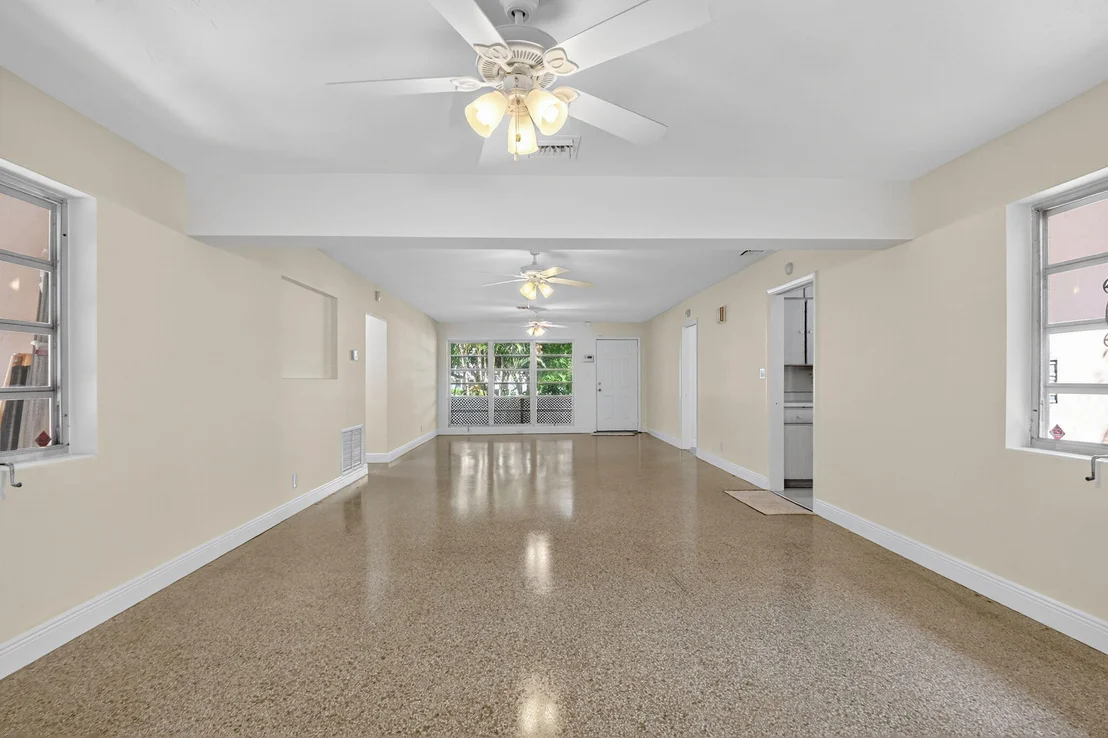 Photo of 702 Sunset Drive