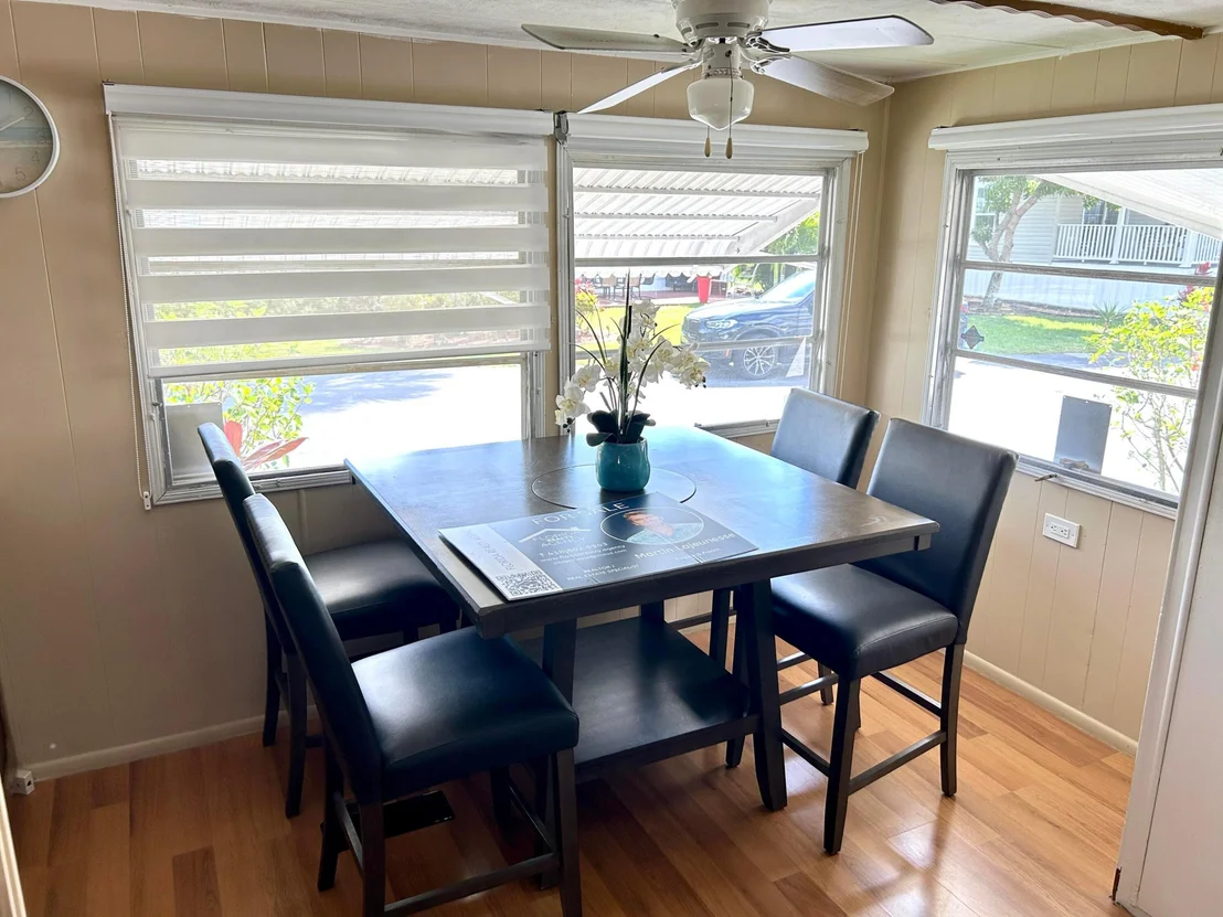 Photo of 615 Alamanda Lane