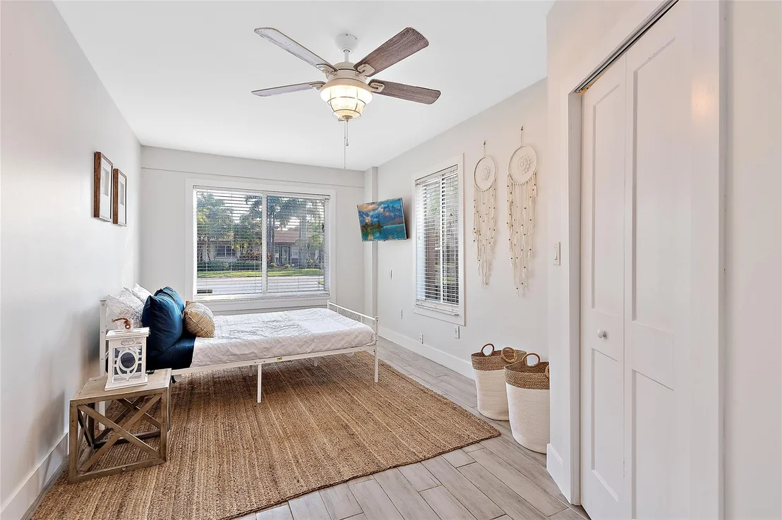 Photo of 2233 SE 13th