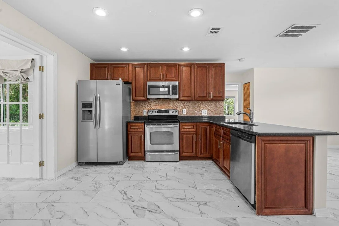 Photo of 249 NW 4th Diagonal