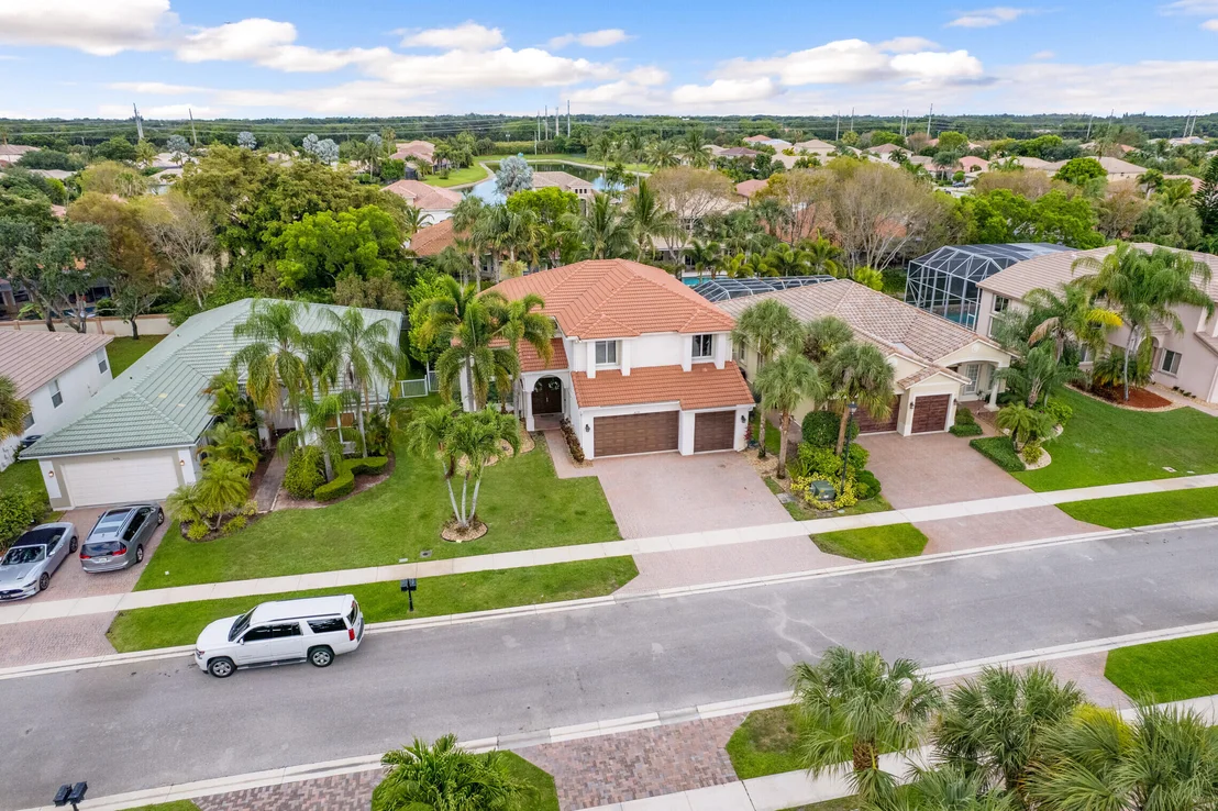 Photo of 4390 Mariners Cove Drive