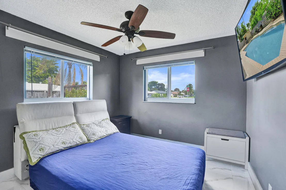 Photo of 307 SE 14th Place