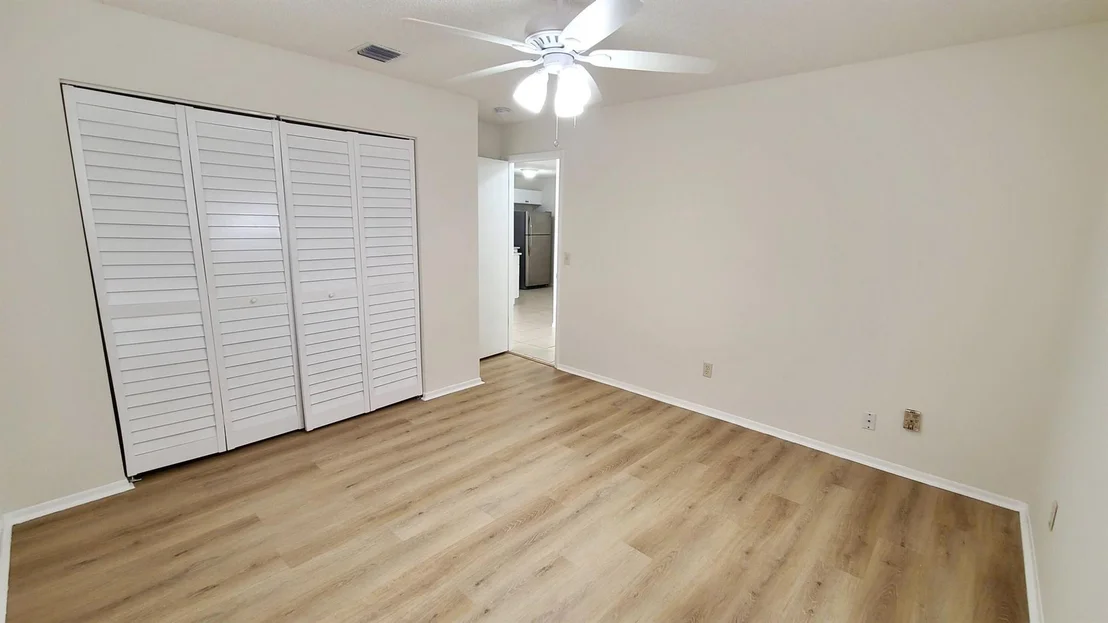 Photo of 31 SE Cayuga Terrace