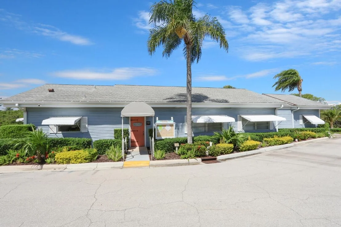 Photo of Unit 117 at 400 N A1a 117