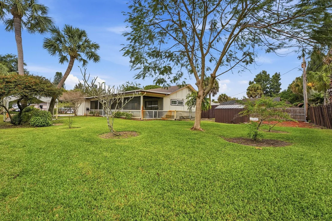 Photo of 708 Dixie Lane