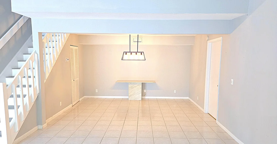 Photo of 82 Maplecrest Circle