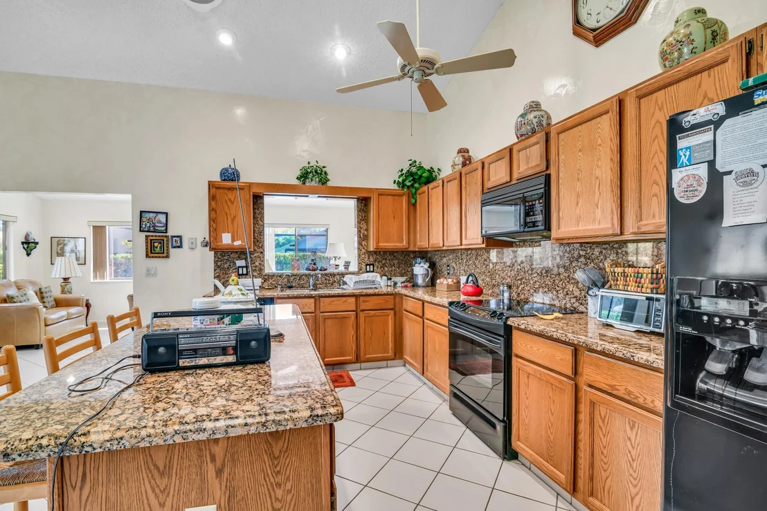 Photo of 2660 Riviera Drive