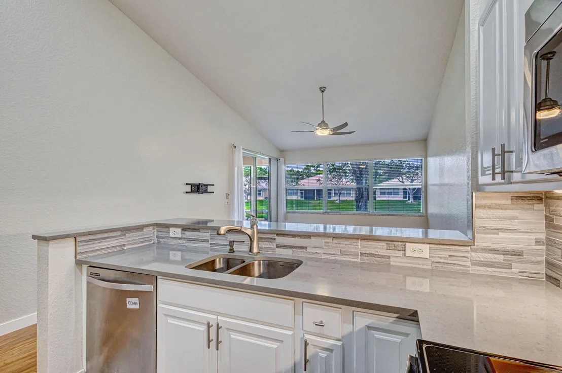 Photo of 386 Coral Trace Lane