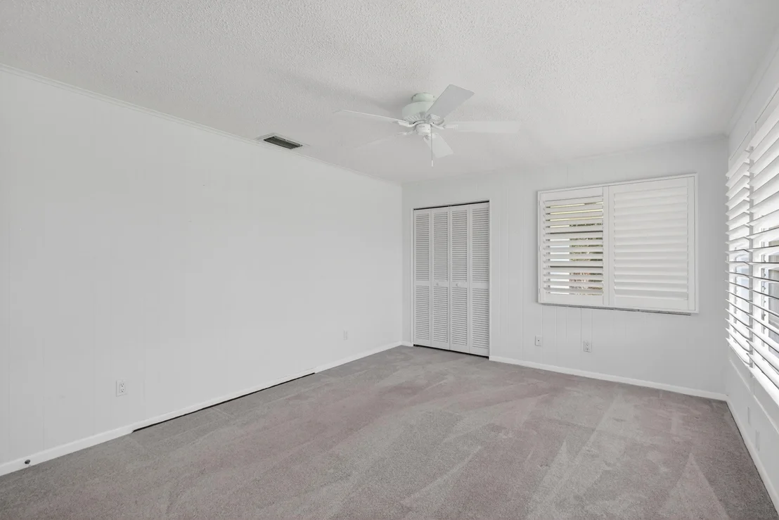 Photo of 1233 NW River Terrace