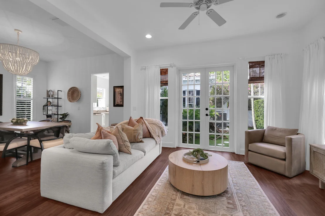 Photo of 212 W Bay Cedar Circle