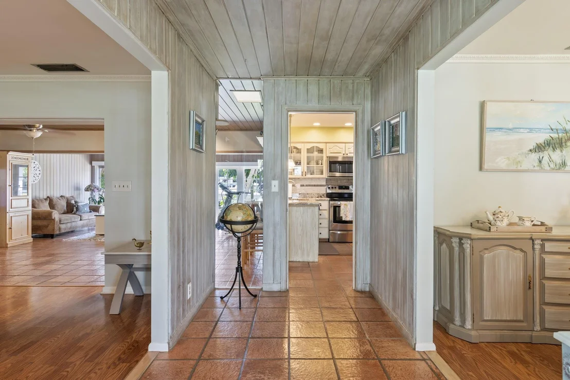 Photo of 1518 Point Way