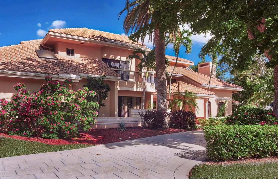 Photo of 21125 Hamlin Drive
