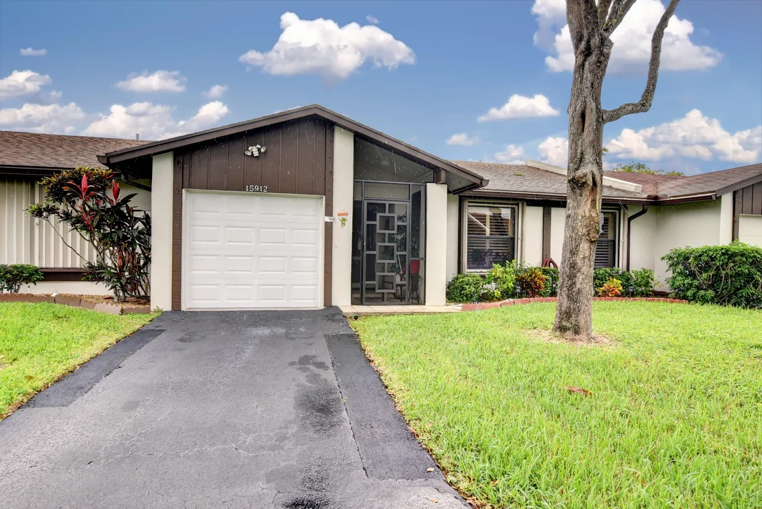 Photo of 15912 Forsythia Circle
