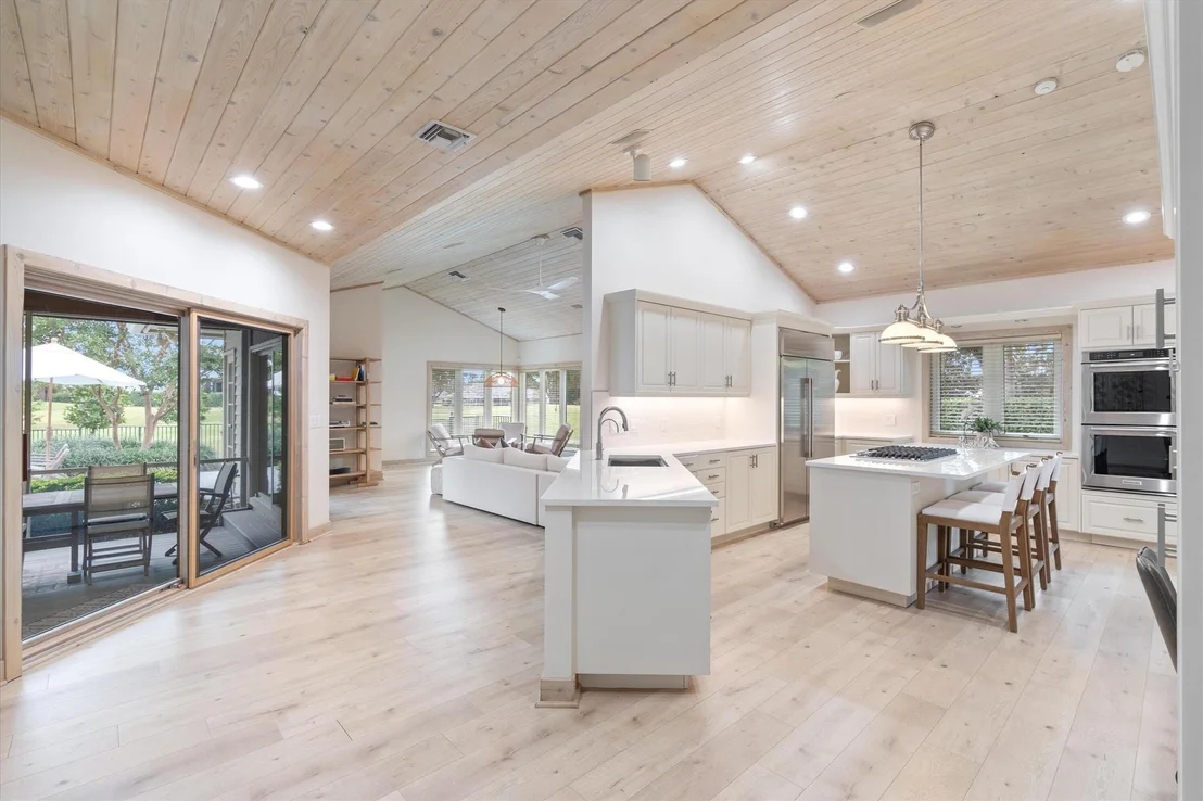 Photo of 121 Turnberry Drive