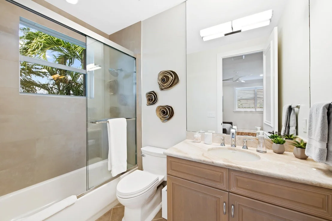 Photo of 3378 Bradenham Lane
