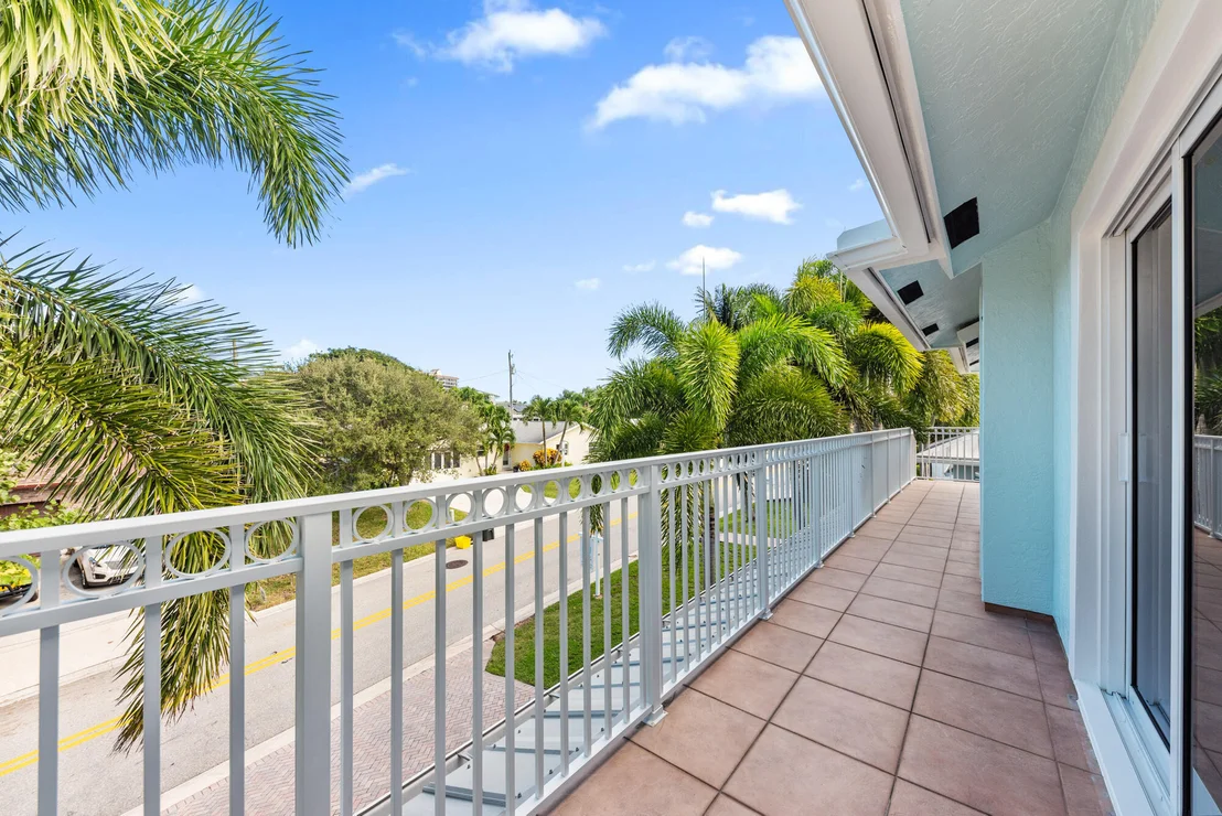 Photo of 490 Mars Way