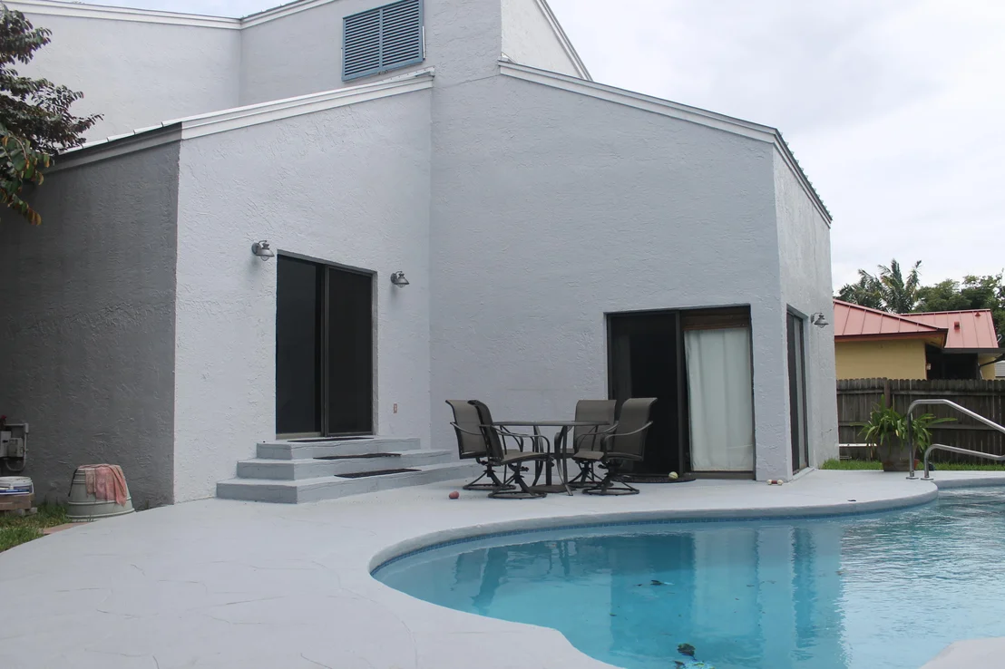 Photo of 945 NW Le Grace Circle
