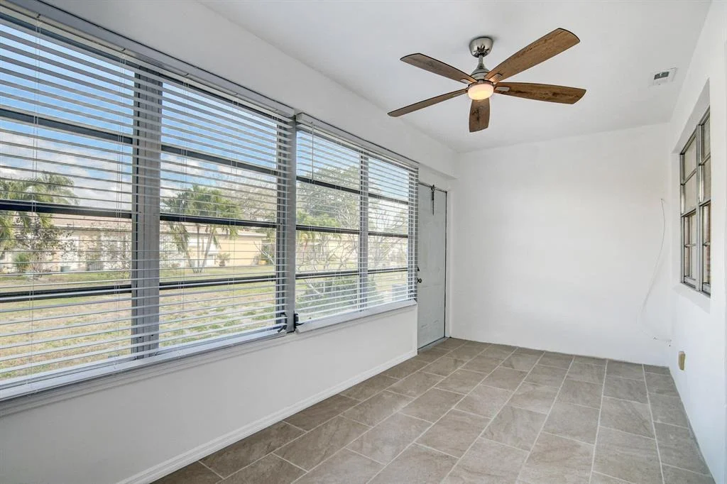 Photo of Unit B at 955 Circle Drive