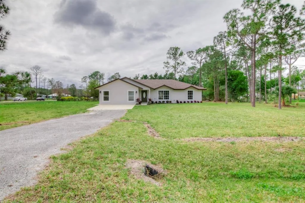 Photo of 17518 Tangerine Boulevard