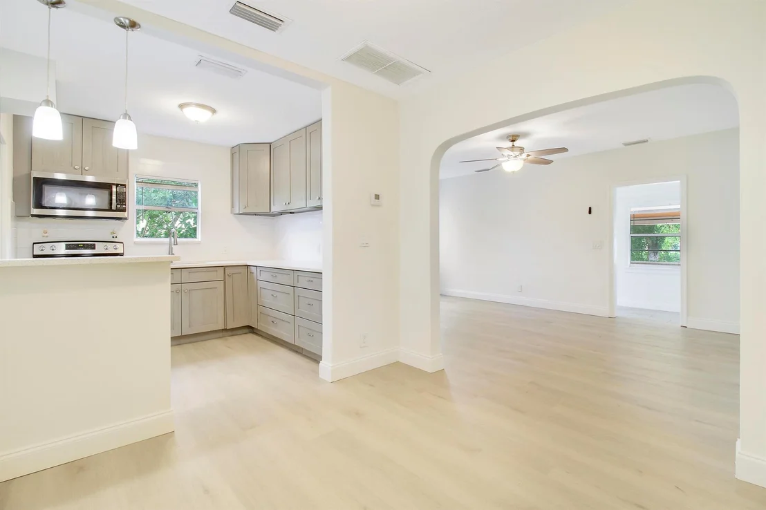 Photo of 848 Upland Road