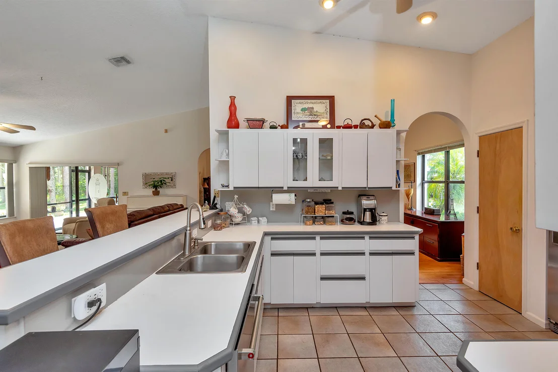 Photo of 13288 Compton Road