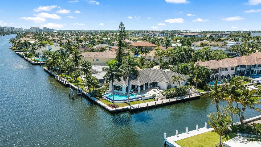 Photo of 975 Banyan Drive