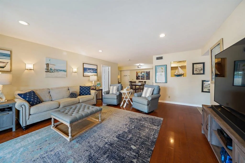 Photo of Unit 106E at 300 N Highway A1a