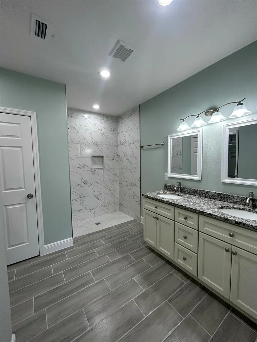 Photo of 3670 NW 23rd Avenue