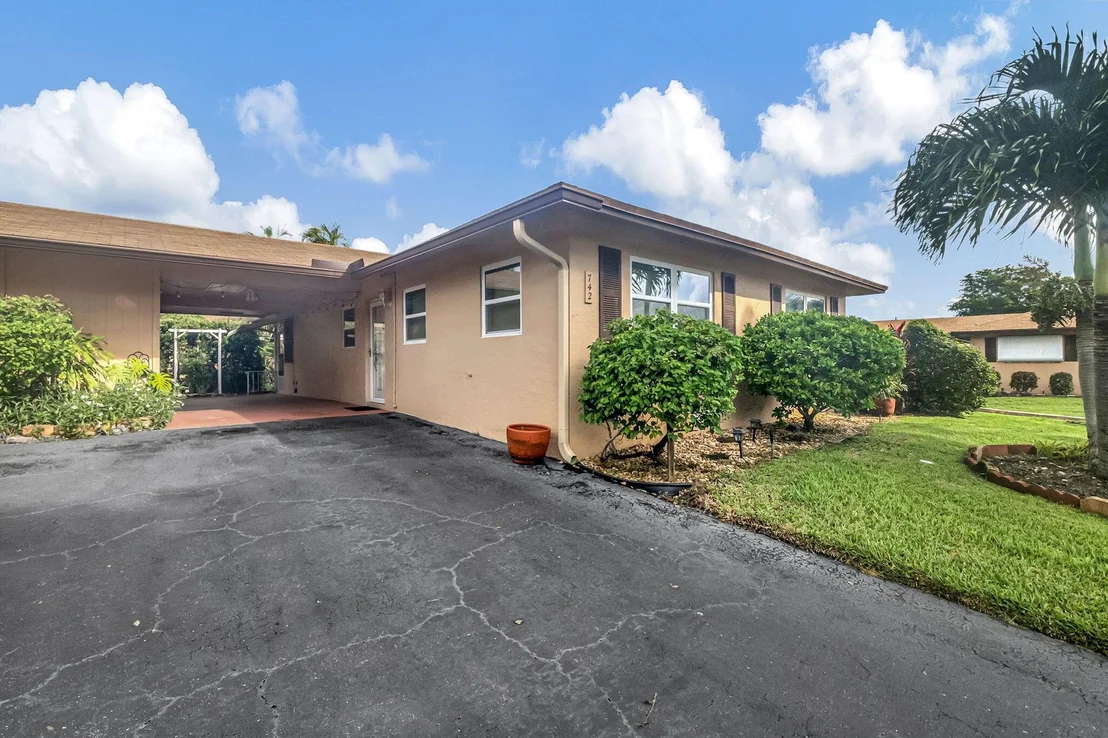Photo of 742 Whippoorwill Lane