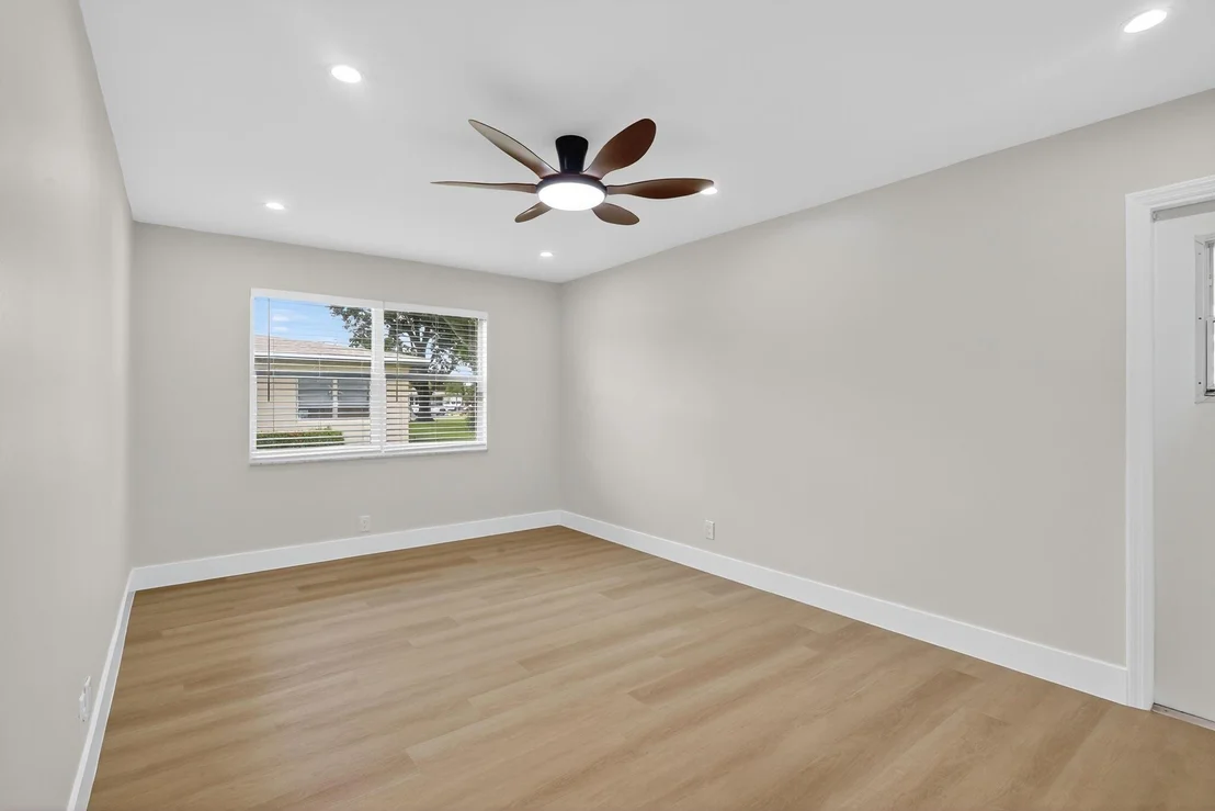 Photo of Unit A at 955 Circle Drive