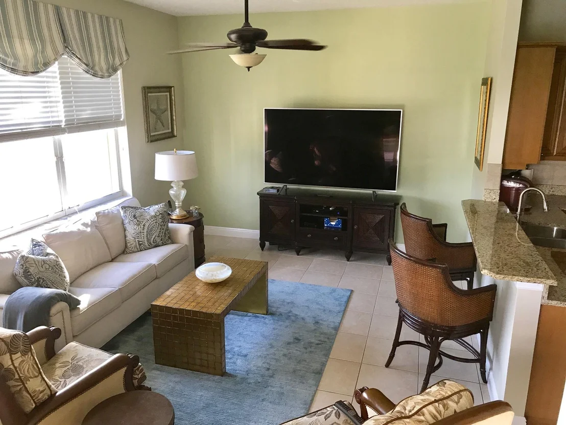 Photo of 258 Starling Lane S