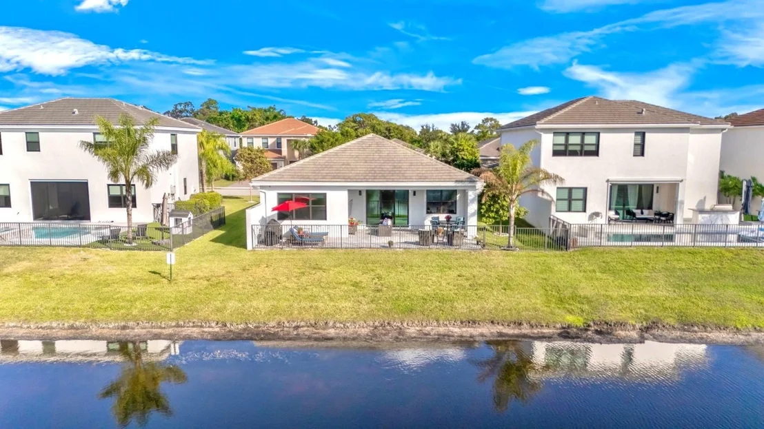 Photo of 7315 Estero