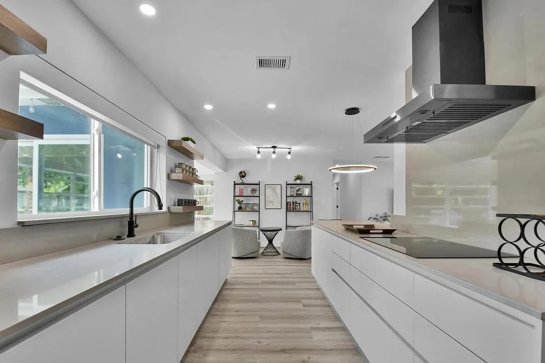 Photo of 803 BLUEBIRD Drive