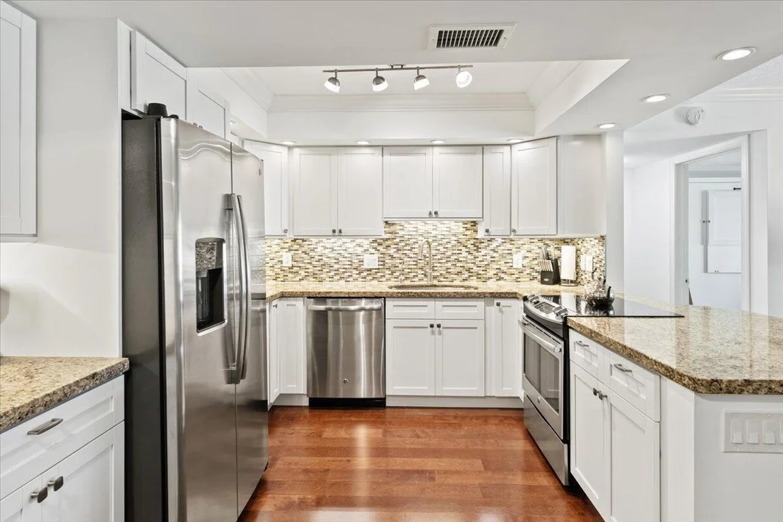 Photo of Unit 203E at 300 N Highway A1a