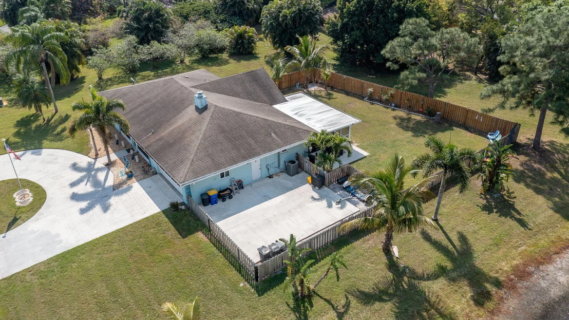 Photo of 5580 SE Paramount Drive