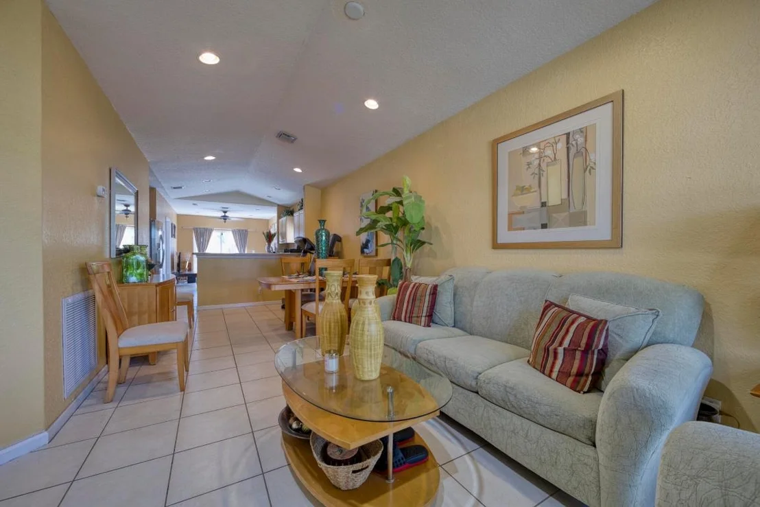 Photo of 416 Circle Drive S