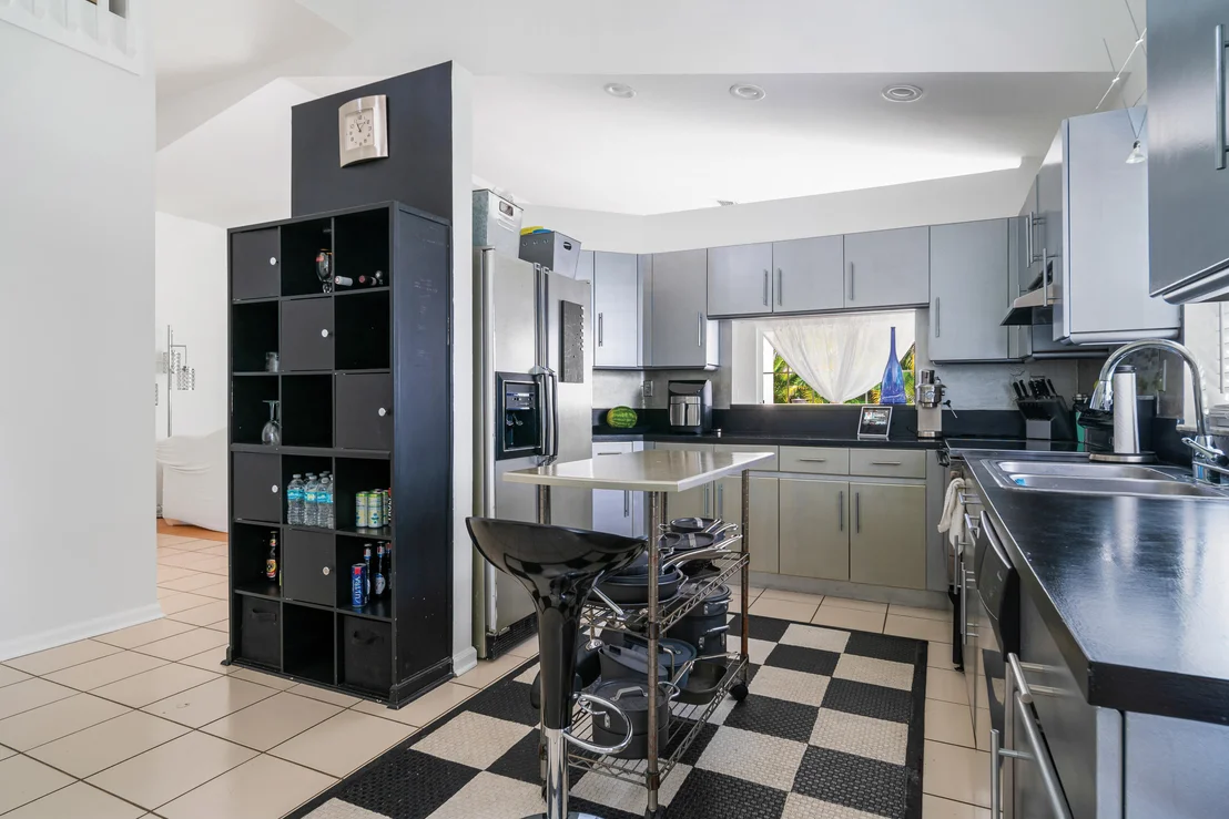 Photo of 1015 Fairfax Circle W