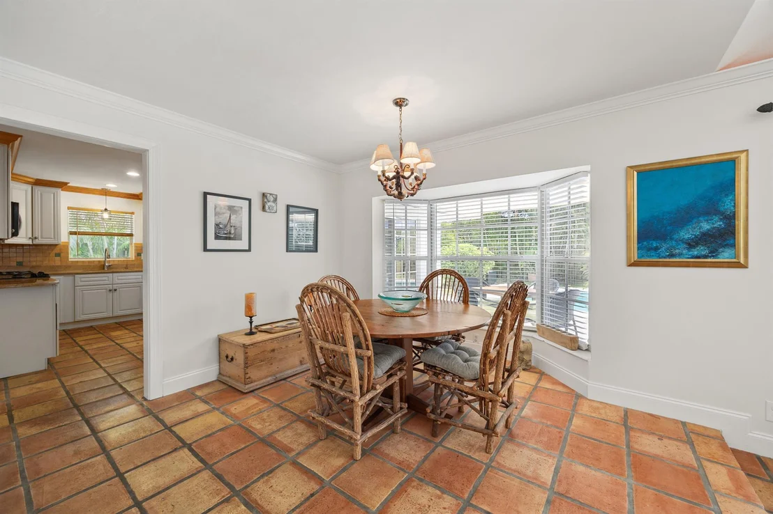 Photo of 104 Fairview West