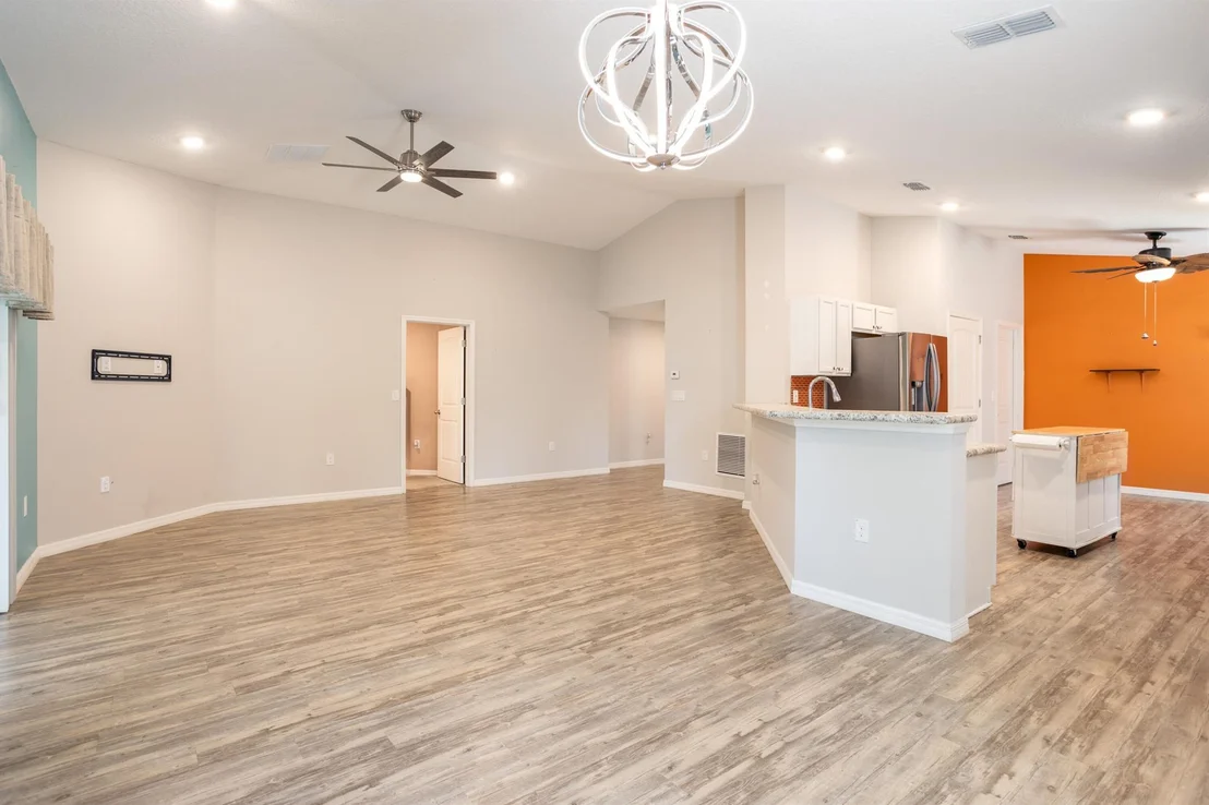 Photo of 348 Sandcrest Circle