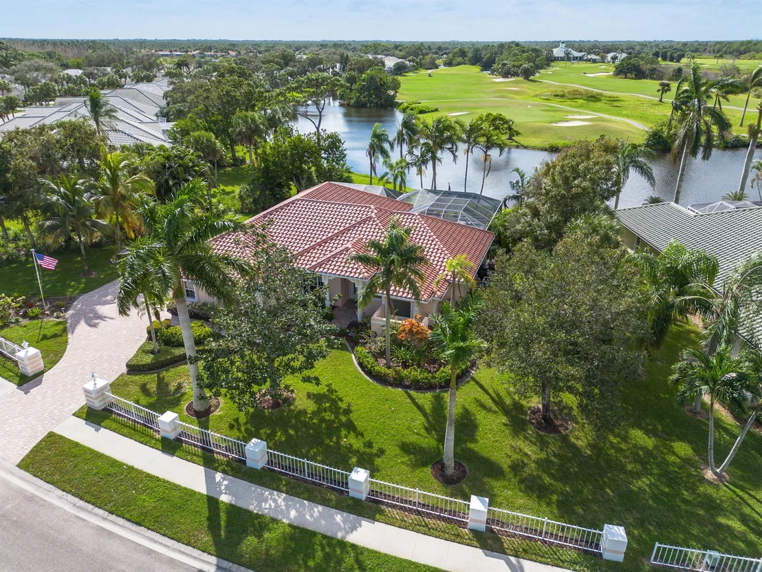 Photo of 8137 SE Double Tree Drive